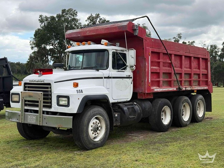 2000-mack-rd690s-warren-17/19yd.-tri-axle-dump-truck-image-1