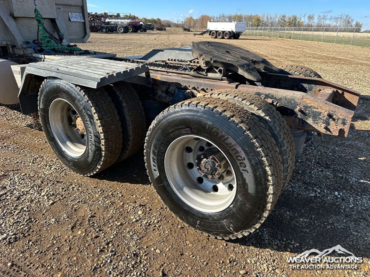 2012-freightliner-coronado-122-image-53