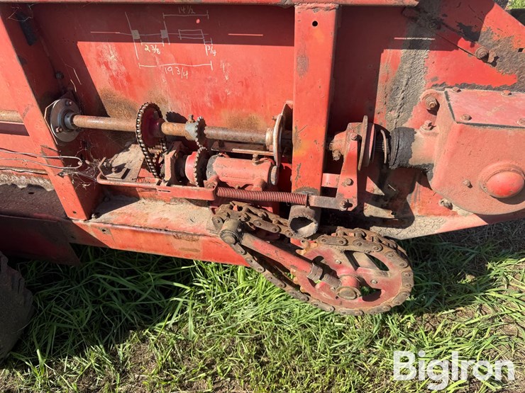 new-holland-790-image-18