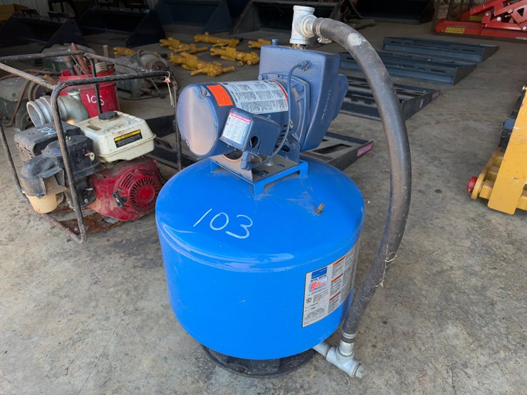 #103-•-sta-rite-pro-source-ps42s-t02-pressure-tank-with-berkeley-pump-image-1