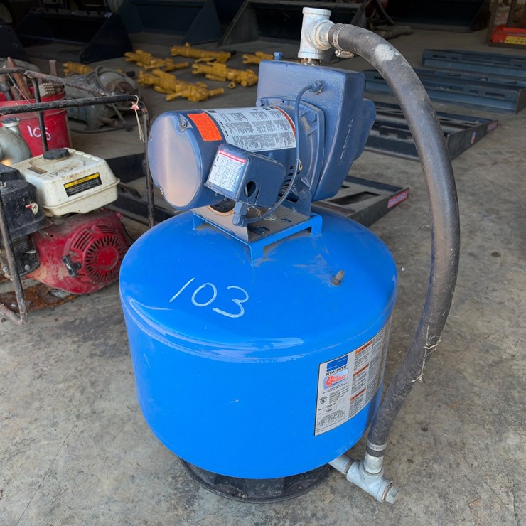 #103 • Sta-Rite Pro-Source PS42S-T02 Pressure Tank with Berkeley Pump