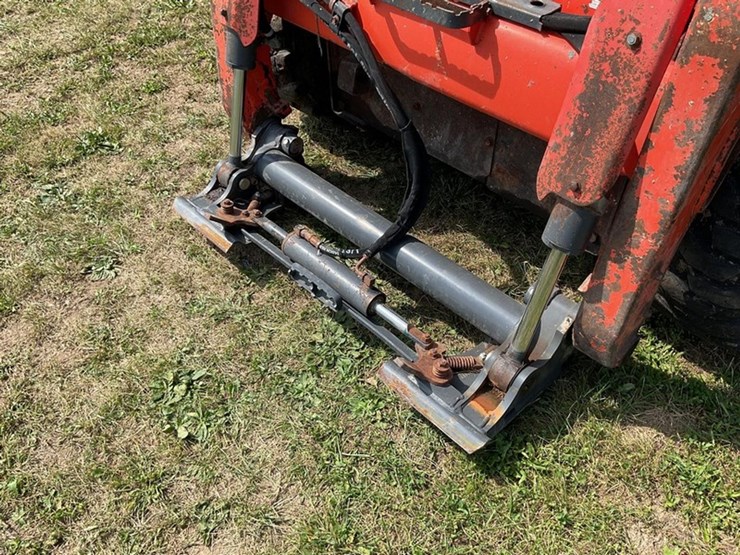 2017-kubota-ssv65-image-9