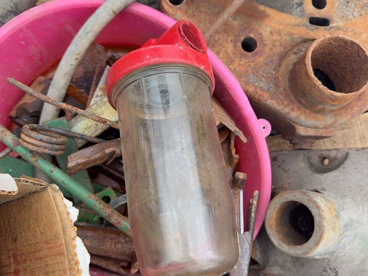 pallet-of-miscellaneous-parts.-image-9