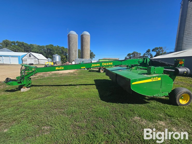 2014-john-deere-946-image-8