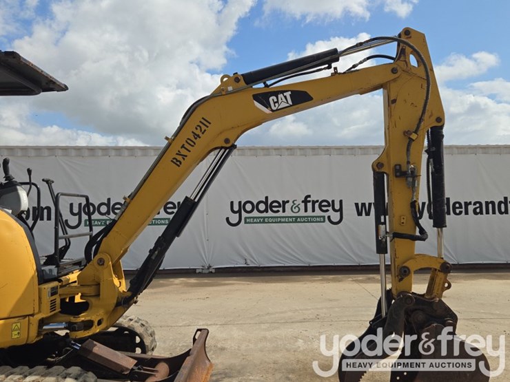 2010-caterpillar-303c-cr-image-30