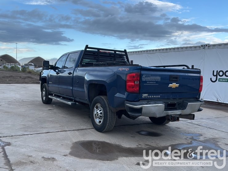 2015-chevrolet-silverado-2500-image-3