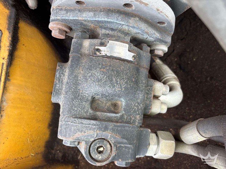 deere-244j-image-10