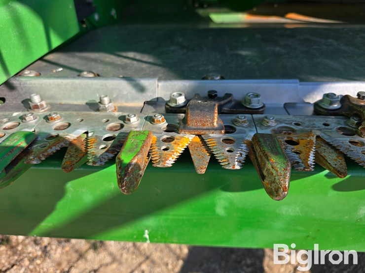 2015-john-deere-630f-image-16