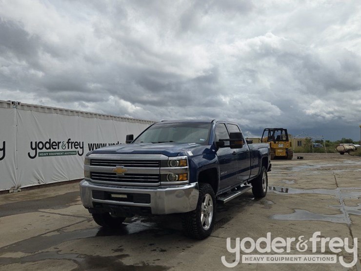 2015-chevrolet-silverado-2500-image-1