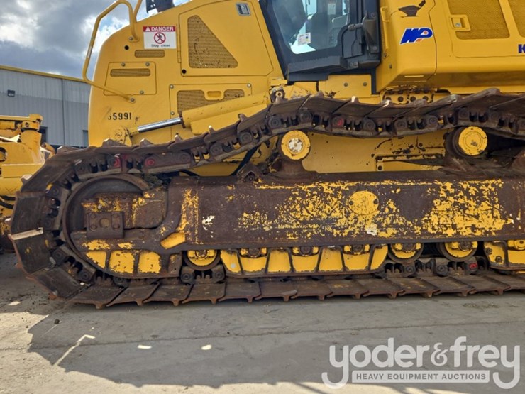 2023-komatsu-d61px-image-9