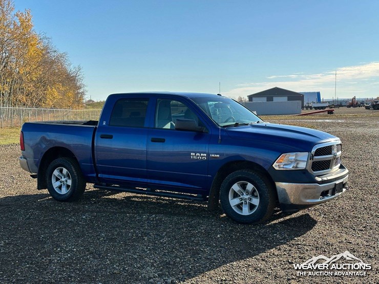 2016-dodge-1500-image-2
