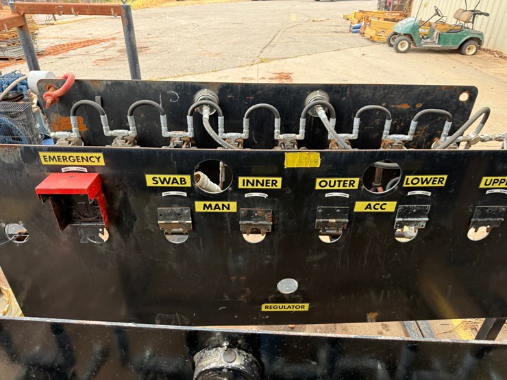 lot-w/-(3)-remote-5k-wp-accumulator--wireline-frac-valve-consoles-image-10