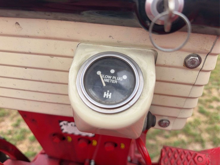 farmall-560-diesel-hi-clear-image-42