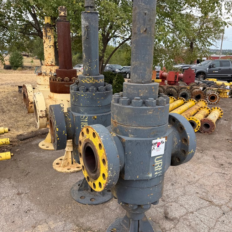(4 x $) 7-1/16” 10K WP FLANGED MANUAL FRAC VALVES