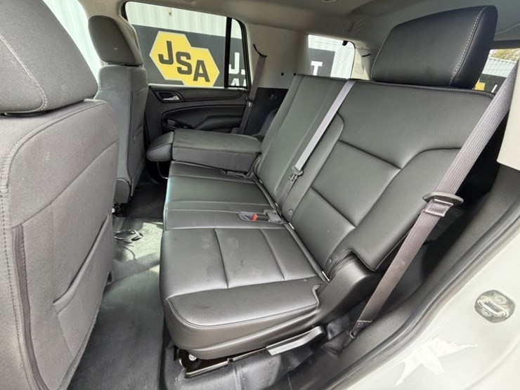 2016-chevrolet-tahoe-image-22