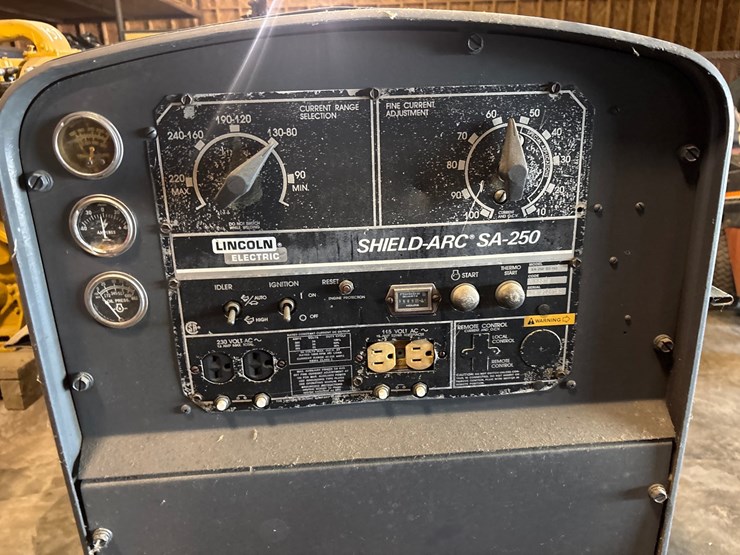 #158-•-lincoln-electric-shield-arc-sa-250-engine-driven-arc-welder-image-3