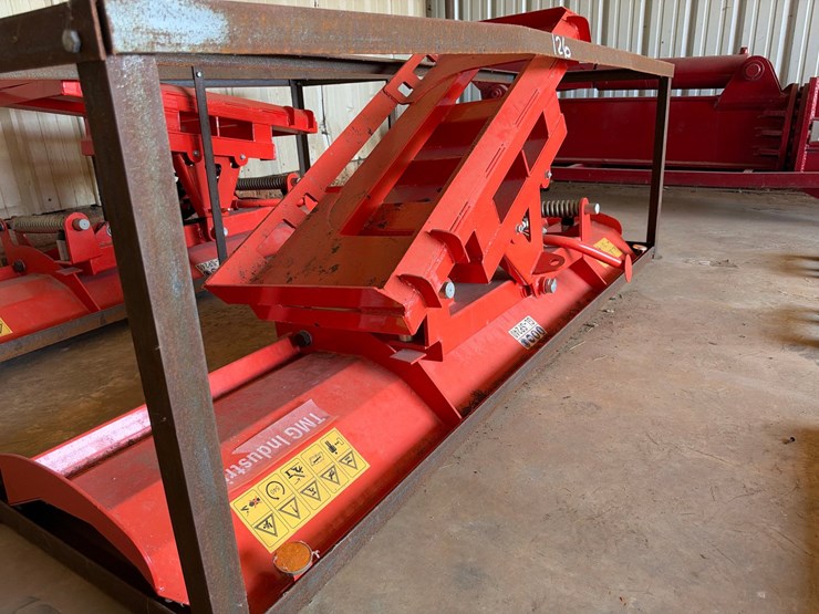 #126-•-tmg-industrial-gl-sp240-hydraulic-snow-plow-blade-attachment-image-4