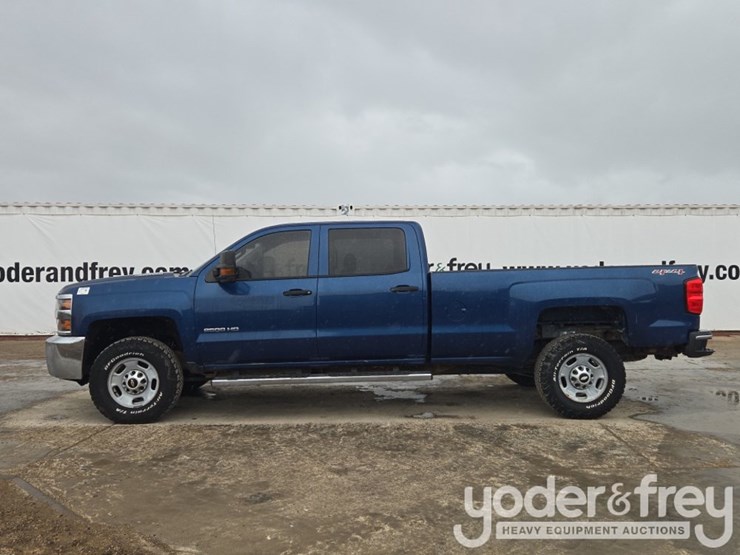 2015-chevrolet-silverado-2500-image-2