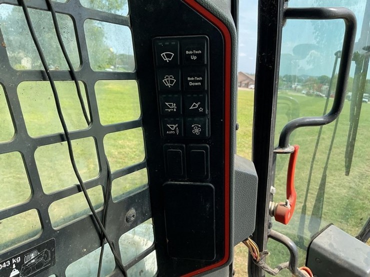 2021-bobcat-s64-image-15