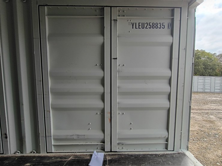#l110-000-•-40ft-container-[damaged]-image-14