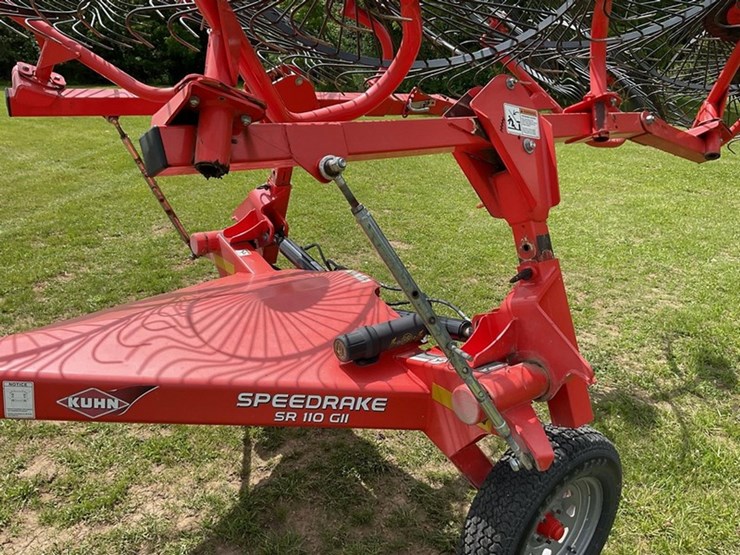2014-kuhn-sr110-image-13