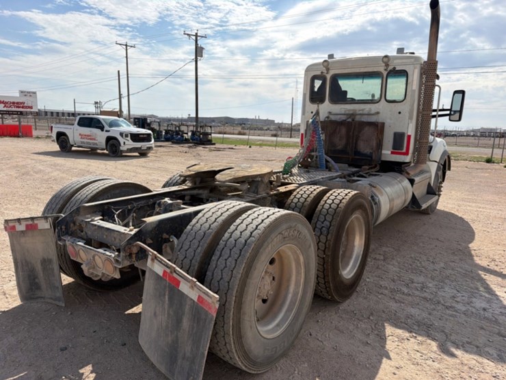 2019-kenworth-t880-image-5