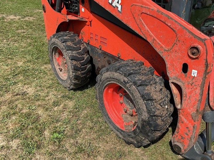 2017-kubota-ssv65-image-12