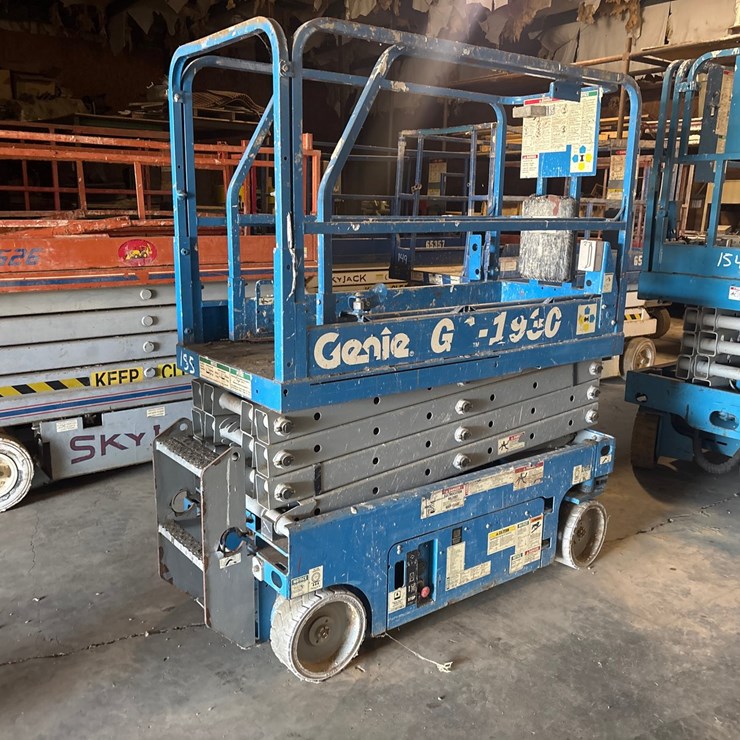 #155 • Genie GS-1930 Self-Propelled Electric Scissor Lift