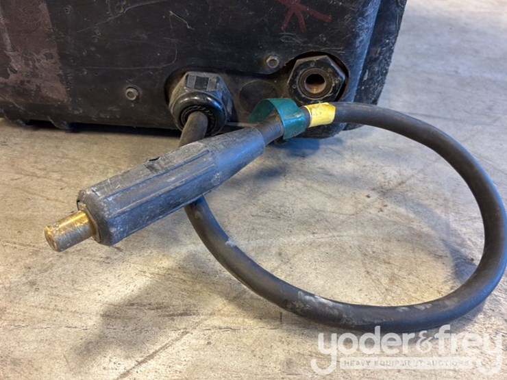 miller-extreme-12vs-suitcase-welder-image-6