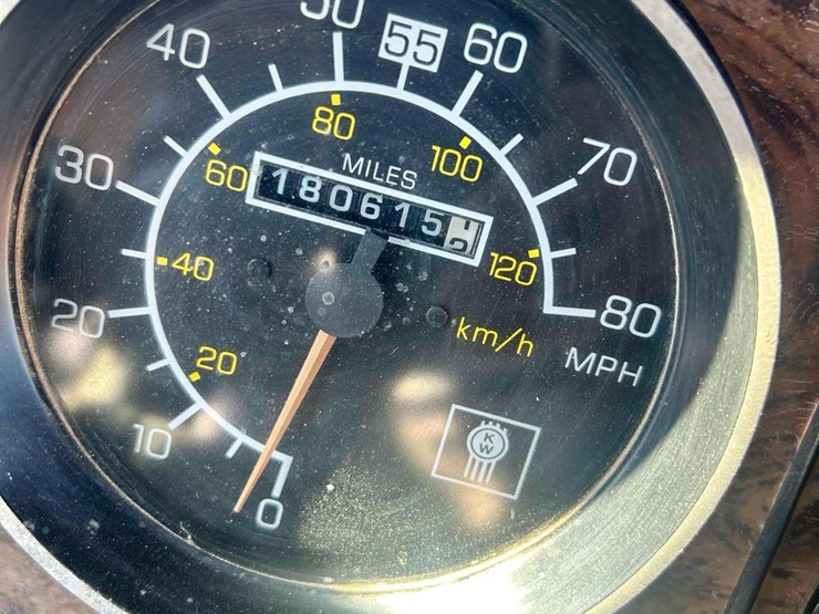 1988-kenworth-t800-image-19