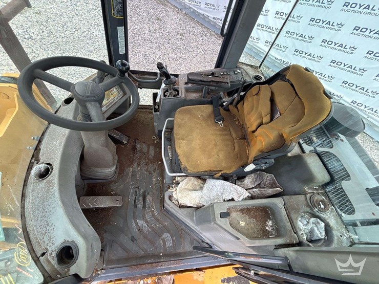 deere-244j-image-17