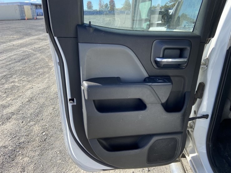 2016-chevrolet-silverado-2500-image-28