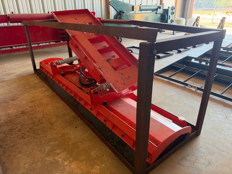 #126-•-tmg-industrial-gl-sp240-hydraulic-snow-plow-blade-attachment-image-3