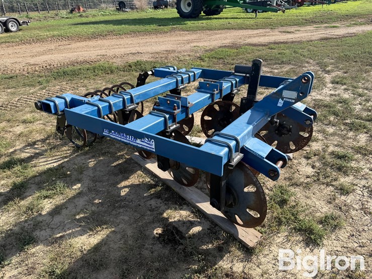 track-master-pivot-track-closer-image-3
