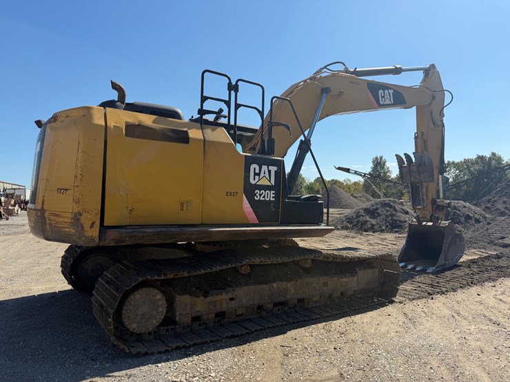 caterpillar-320e-image-3