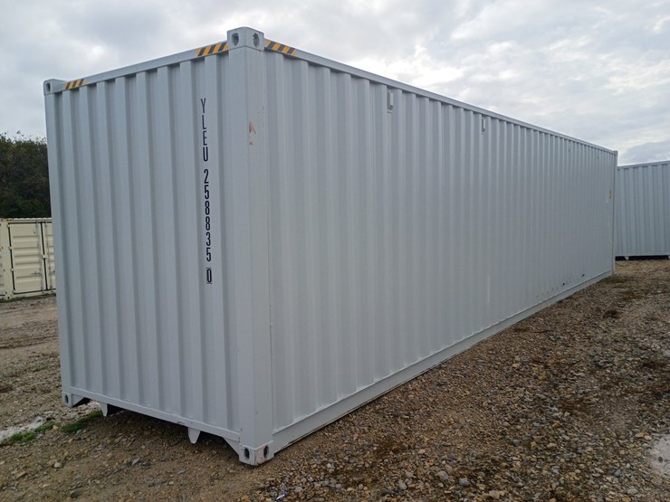 #l110-000-•-40ft-container-[damaged]-image-4