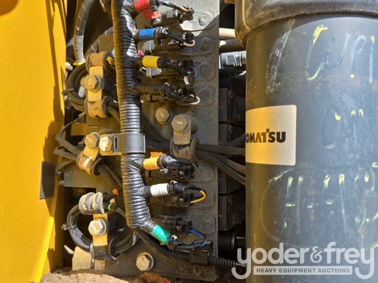 2023-komatsu-d61px-image-38