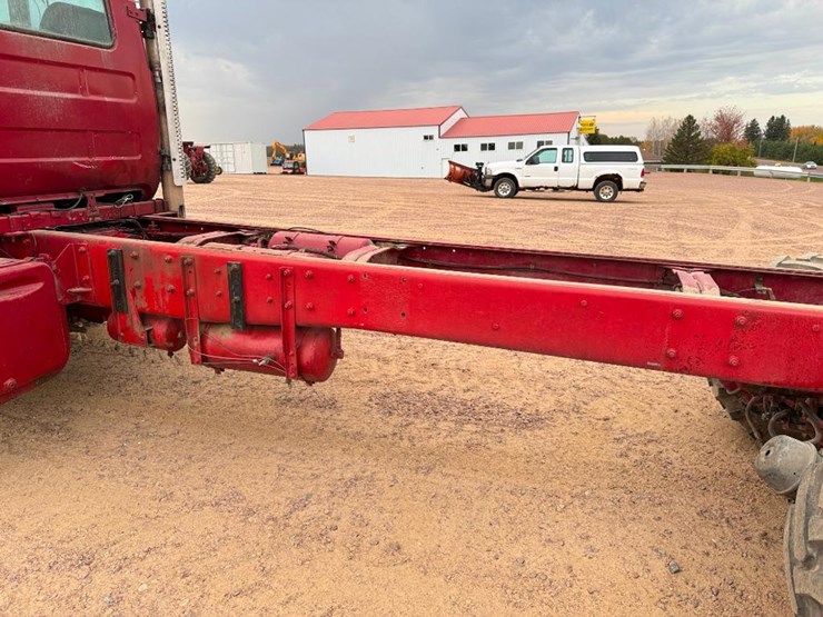 mack-dm690s-image-40