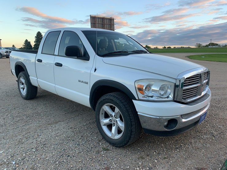 2008-dodge-1500-image-3