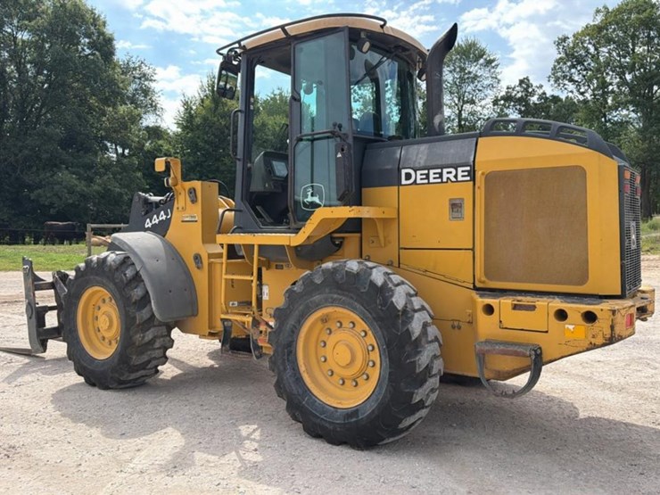 2007-deere-444j-image-45