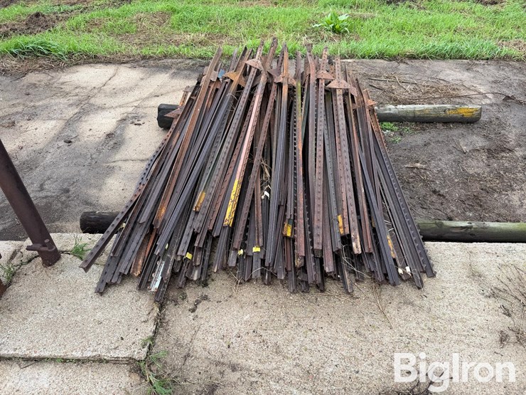 steel-t-posts-image-4