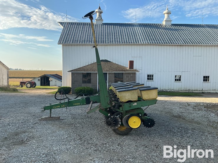 john-deere-7000-image-8