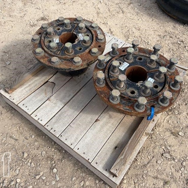 SET OF AGCO 3.75" (10) BOLT DIRECT AXLE DUAL HOLES