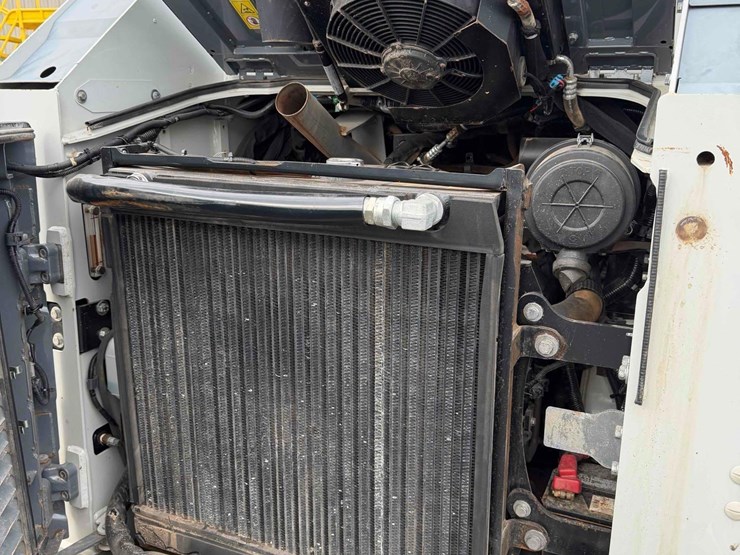2022-takeuchi-tl8r2-image-17