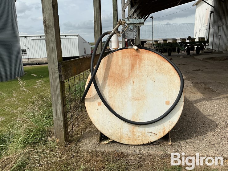 great-plains-550-gal-tank-&-pump-image-4