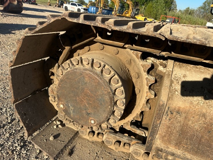 2007-caterpillar-330d-image-9