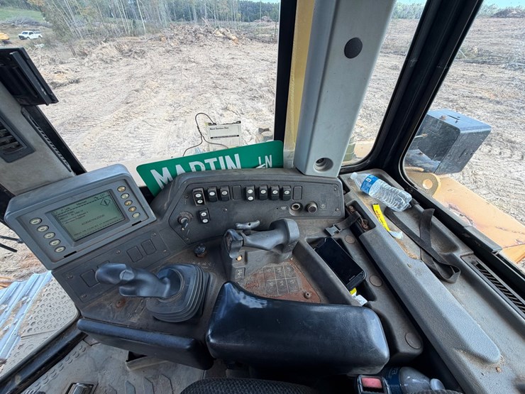caterpillar-d8t-image-43
