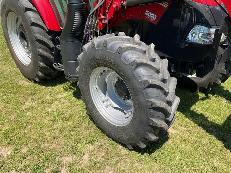 2020-case-ih-farmall-120c-image-10