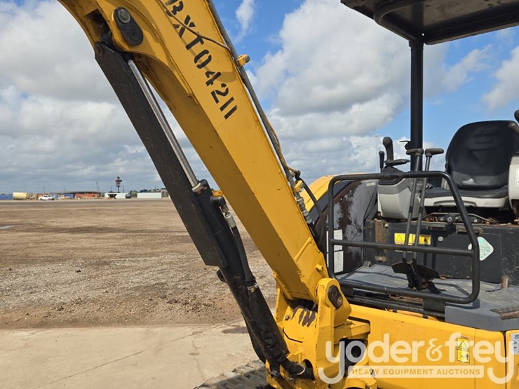 2010-caterpillar-303c-cr-image-29