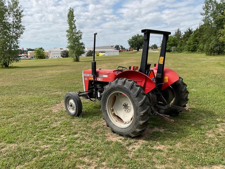 1992-massey-ferguson-240-image-7
